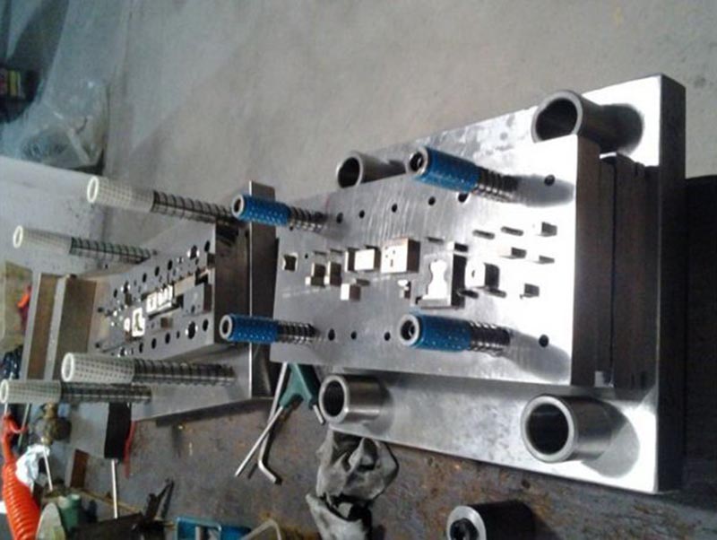 瓦房店模具制造-12